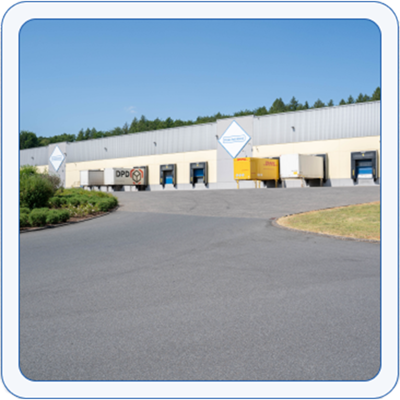 Utvendig utsikt over logistikksenteret i Ransbach-Baumbach