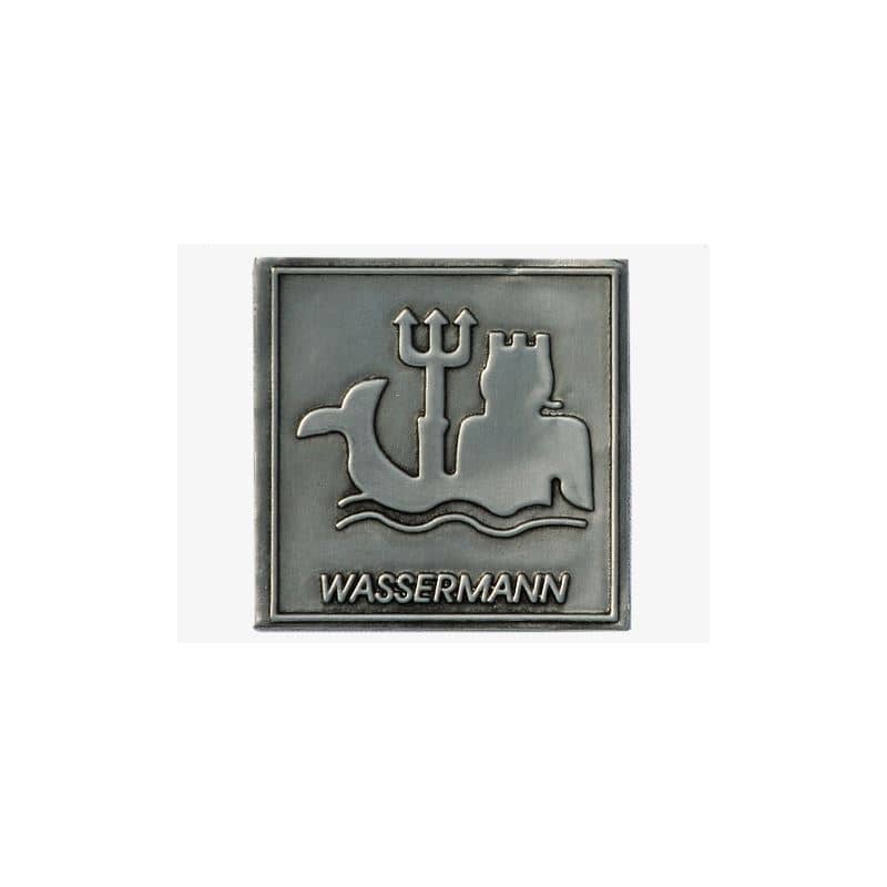Tinnetikett 'Wassermann', kvadratisk, metall, sølvfarget